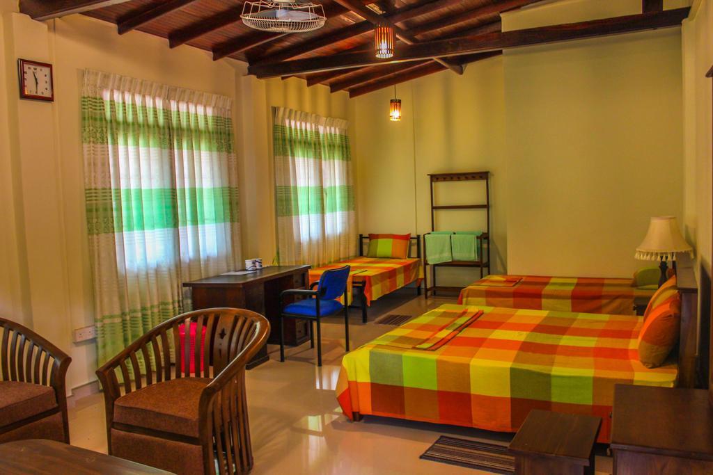 Satyodaya Educational Training Centre Kandy Exteriör bild